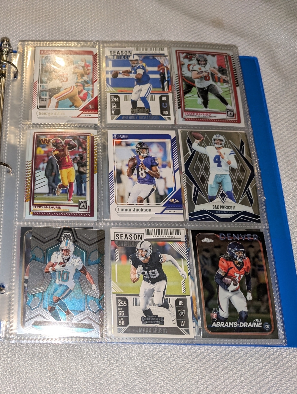 NFL Football Trading Cards Binder Collection 🏈 100 Football Card Lot 🔥